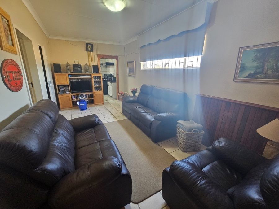 3 Bedroom Property for Sale in Kromkloof North Sh Free State